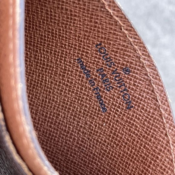 LOUIS VUITTON LV Card Holder Wallet Monogram - Picture 9 of 11